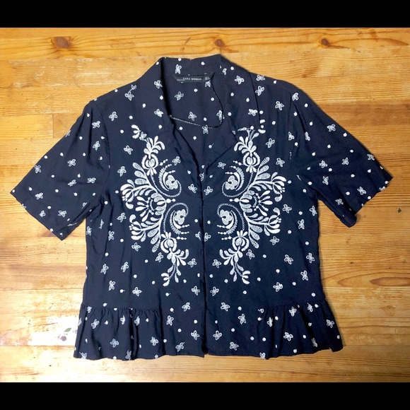 Zara short sleeve cropped button up - Picture 3 of 4